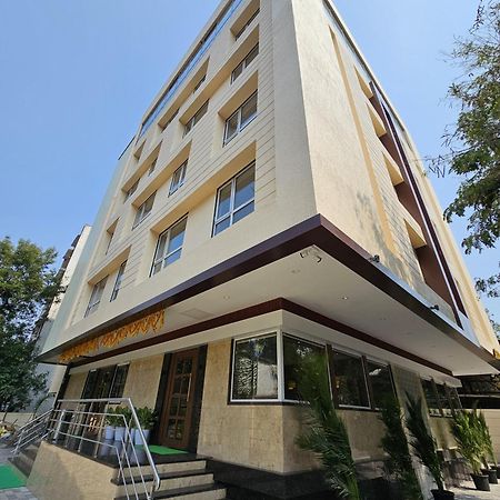 Hotel Golden Nest Thane Extérieur photo
